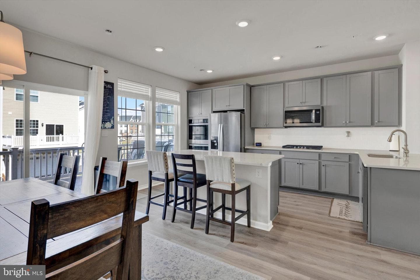 423 Smithworks Boulevard photo 5