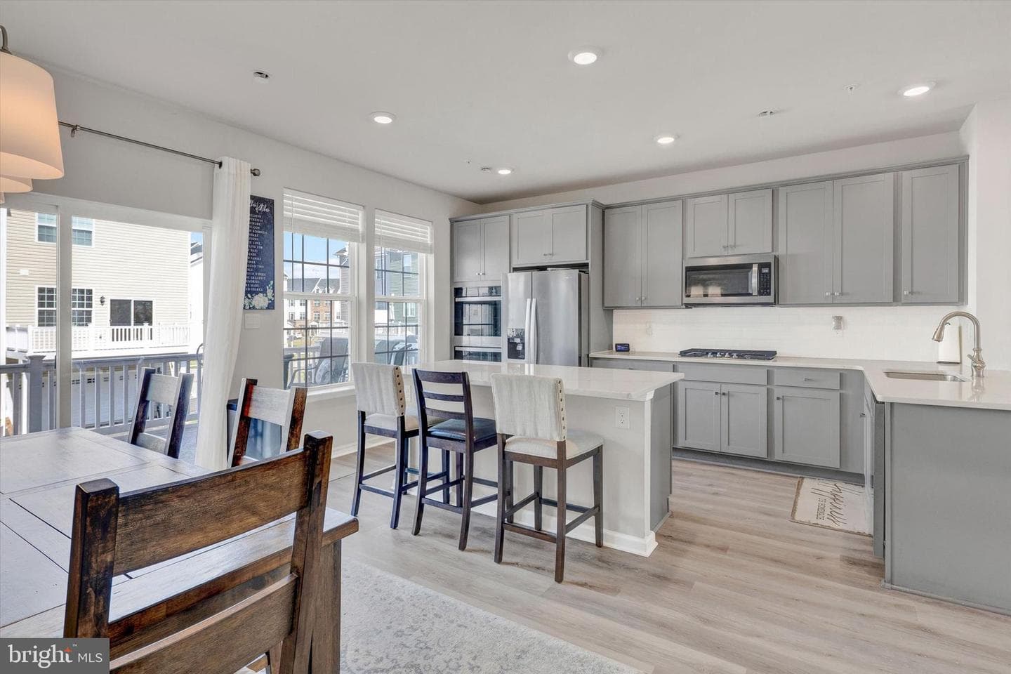 423 Smithworks Boulevard photo 6