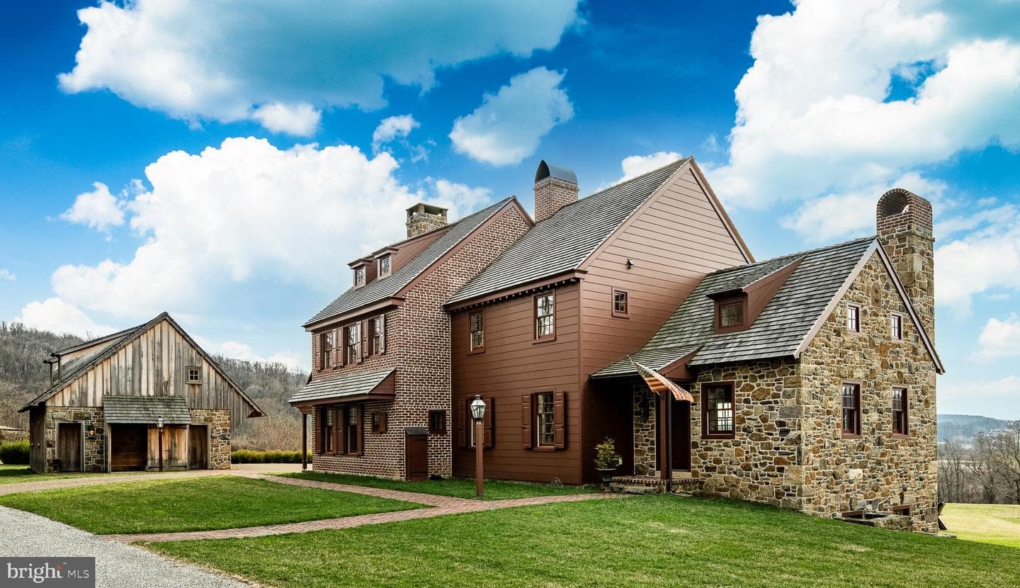 202 Privet Lane, Elverson