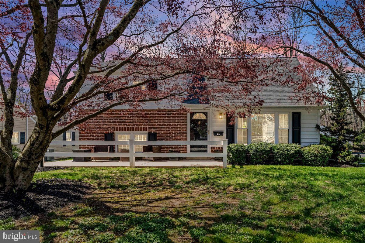 26 Greentree Lane