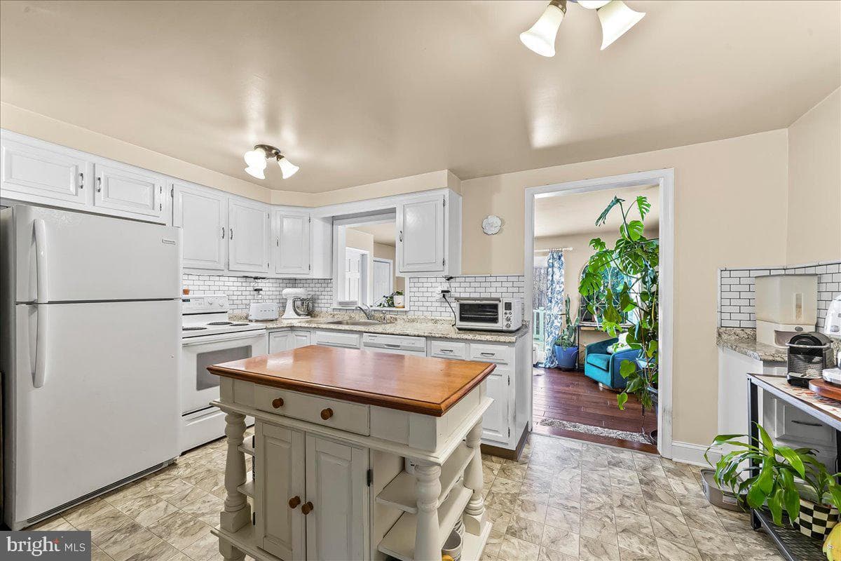 26 Greentree Lane photo 8
