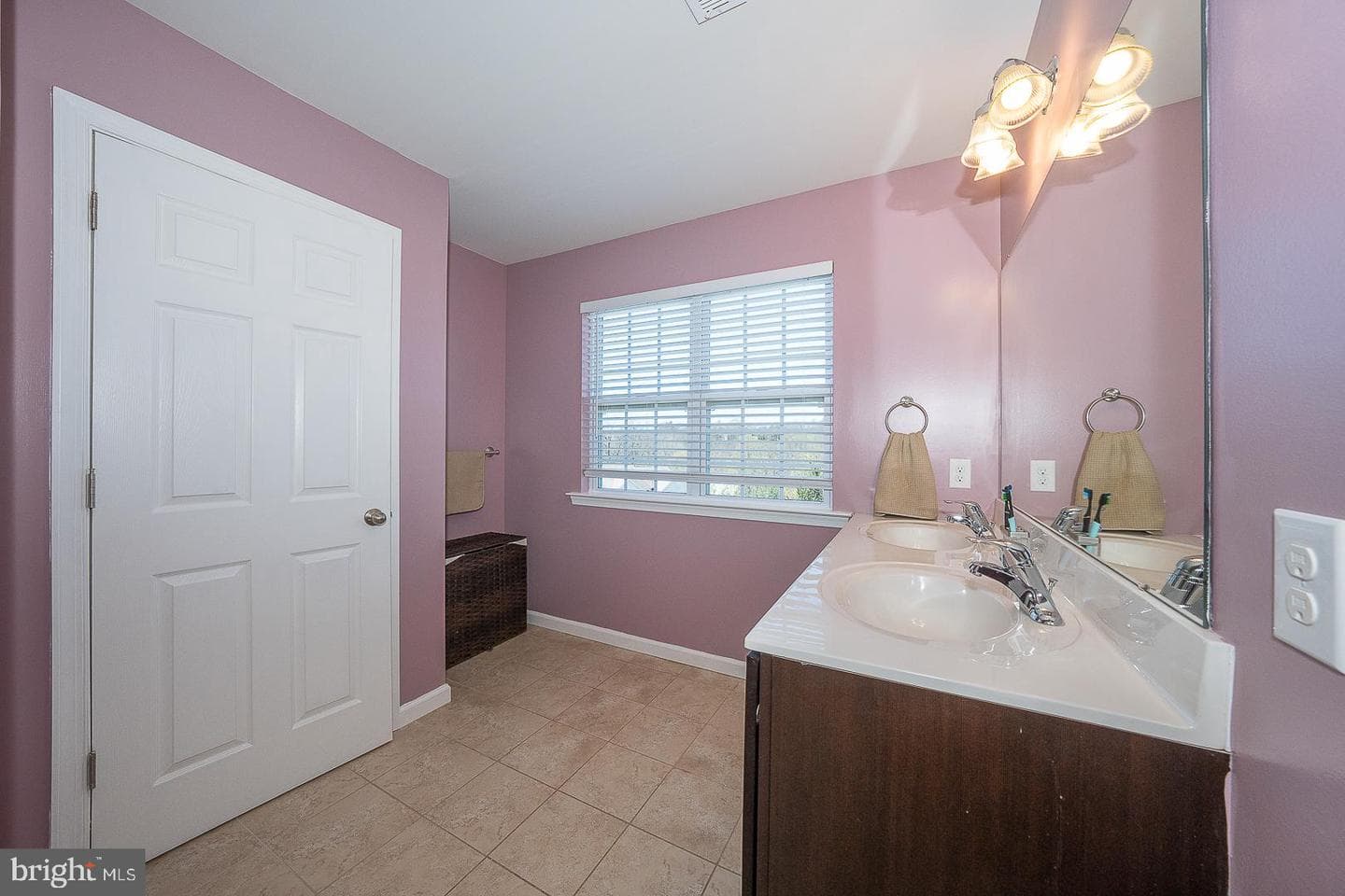 206 Kennedy Drive photo 36