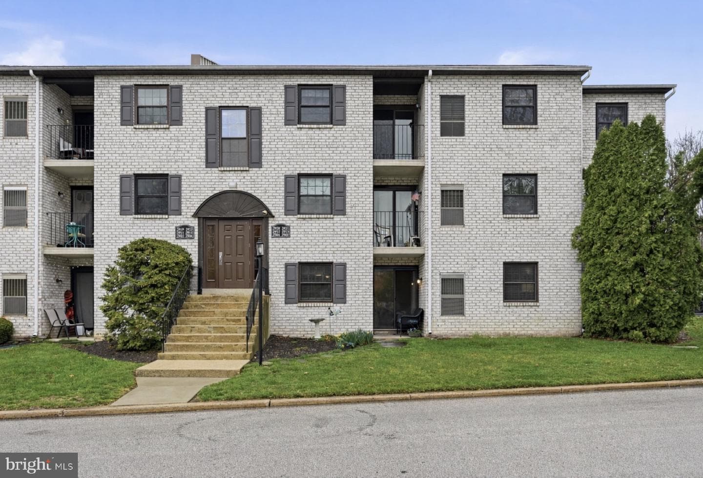 2905 Eagle Road photo 1