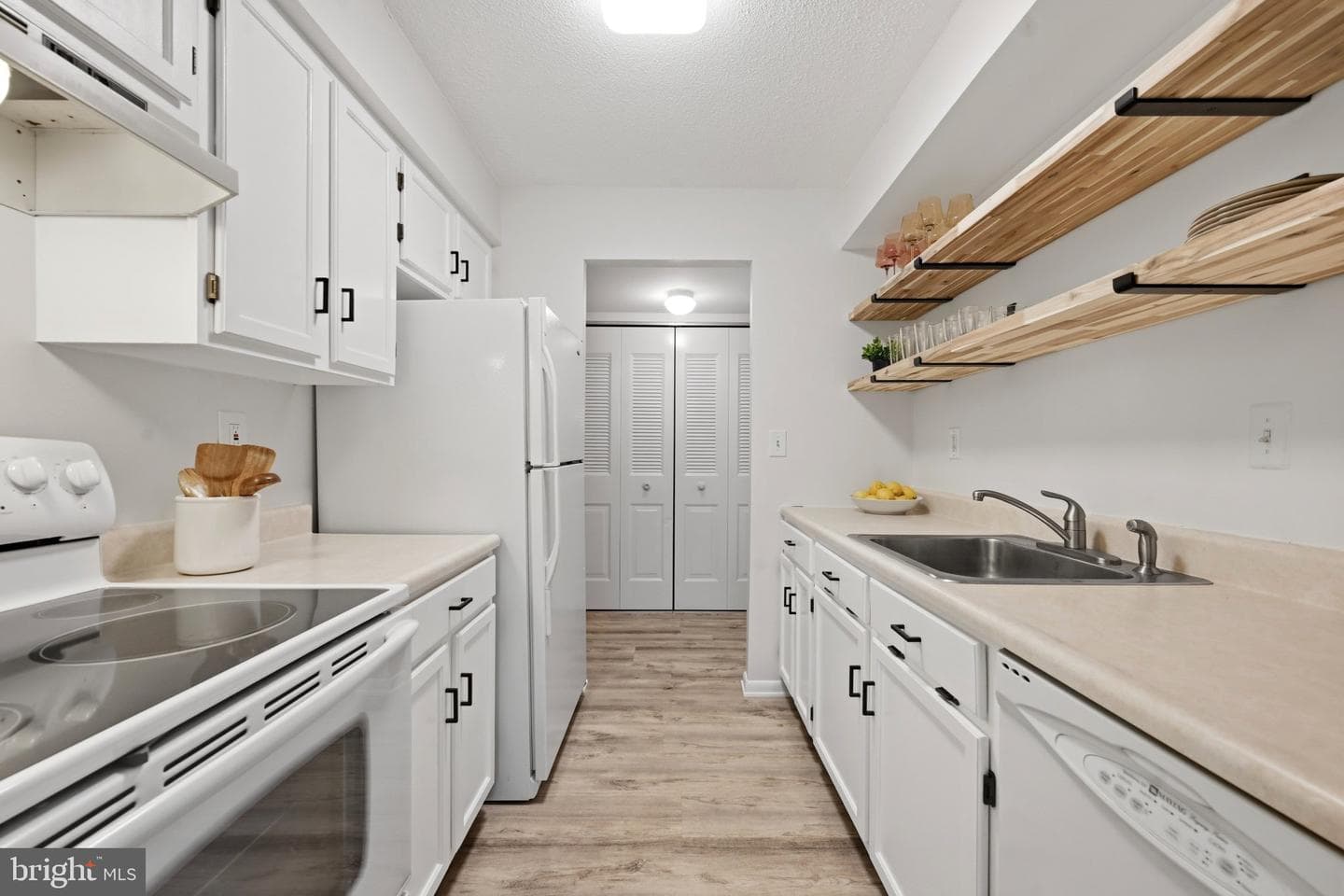 2905 Eagle Road photo 3