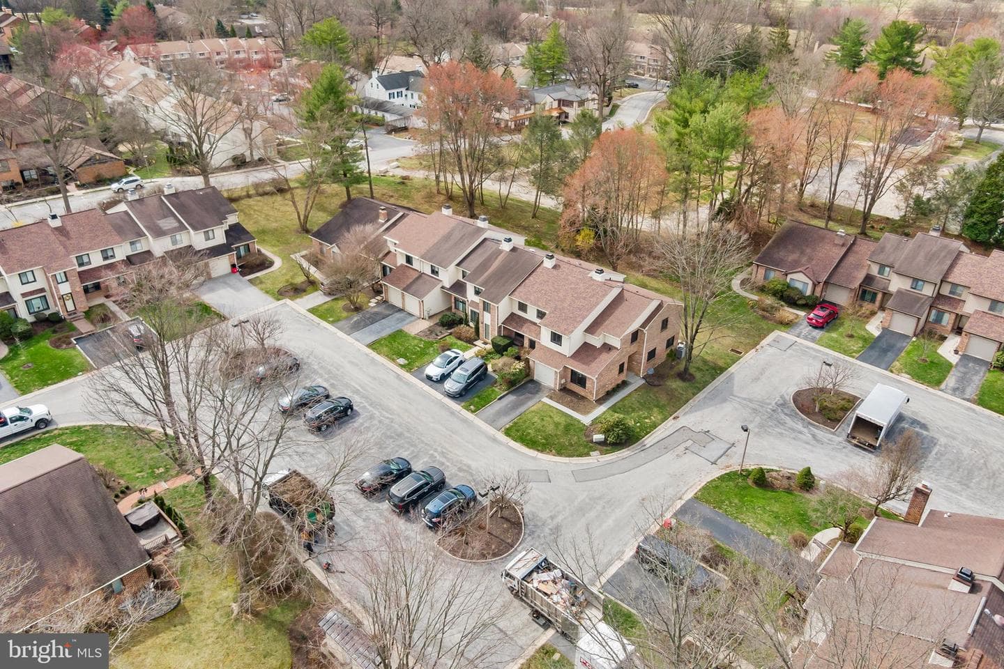 306 Hanover Court photo 47