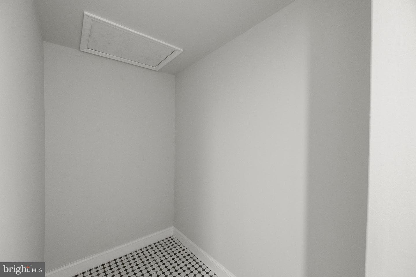 222 W Barnard Street photo 23