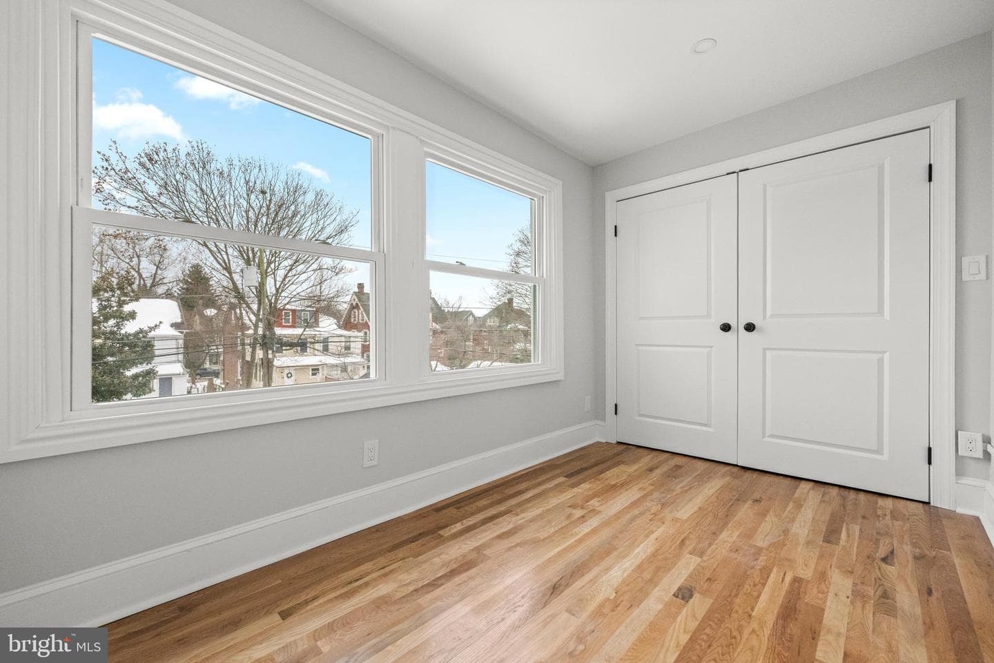 222 W Barnard Street photo 28