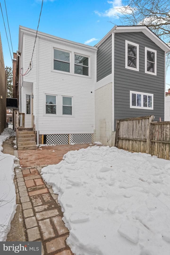 222 W Barnard Street photo 37