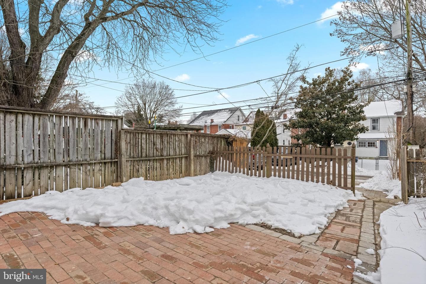222 W Barnard Street photo 38