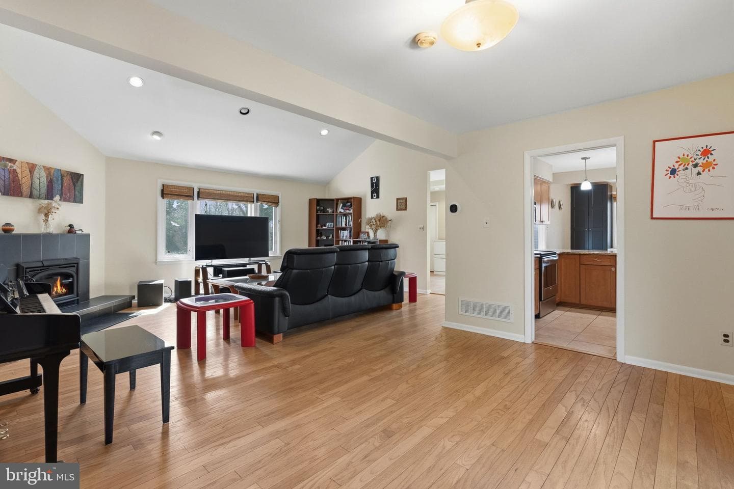 1561 Tanglewood photo 22