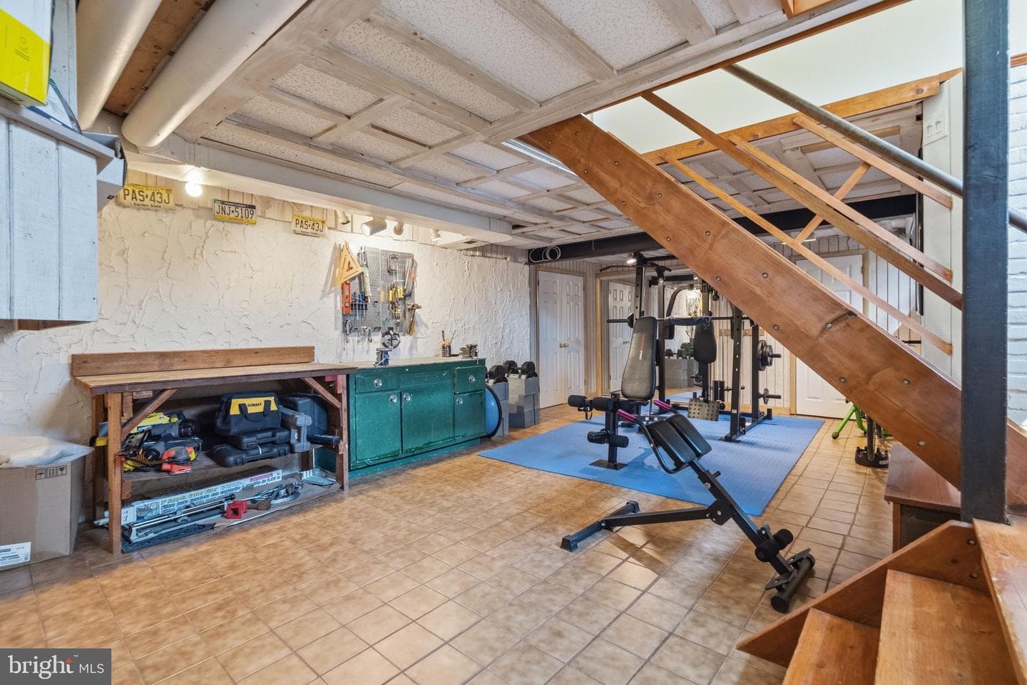 1561 Tanglewood photo 41