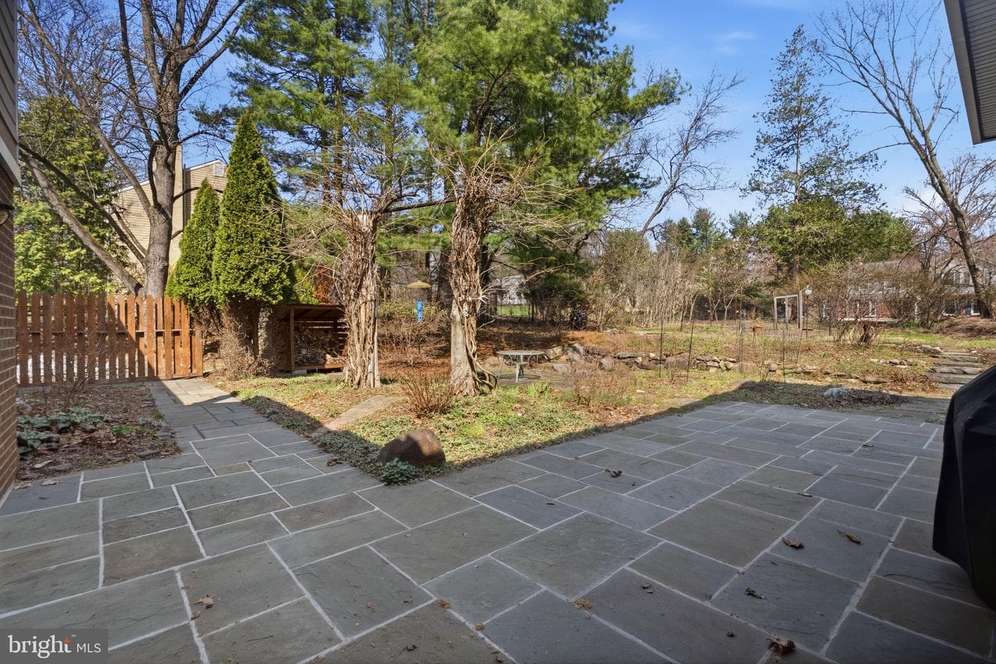 1561 Tanglewood photo 44