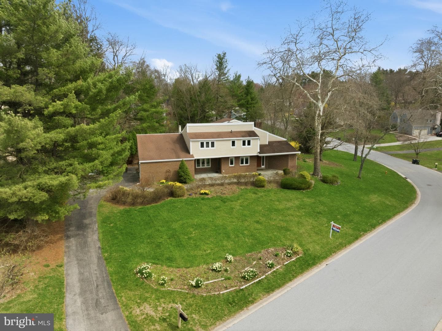 1561 Tanglewood photo 50
