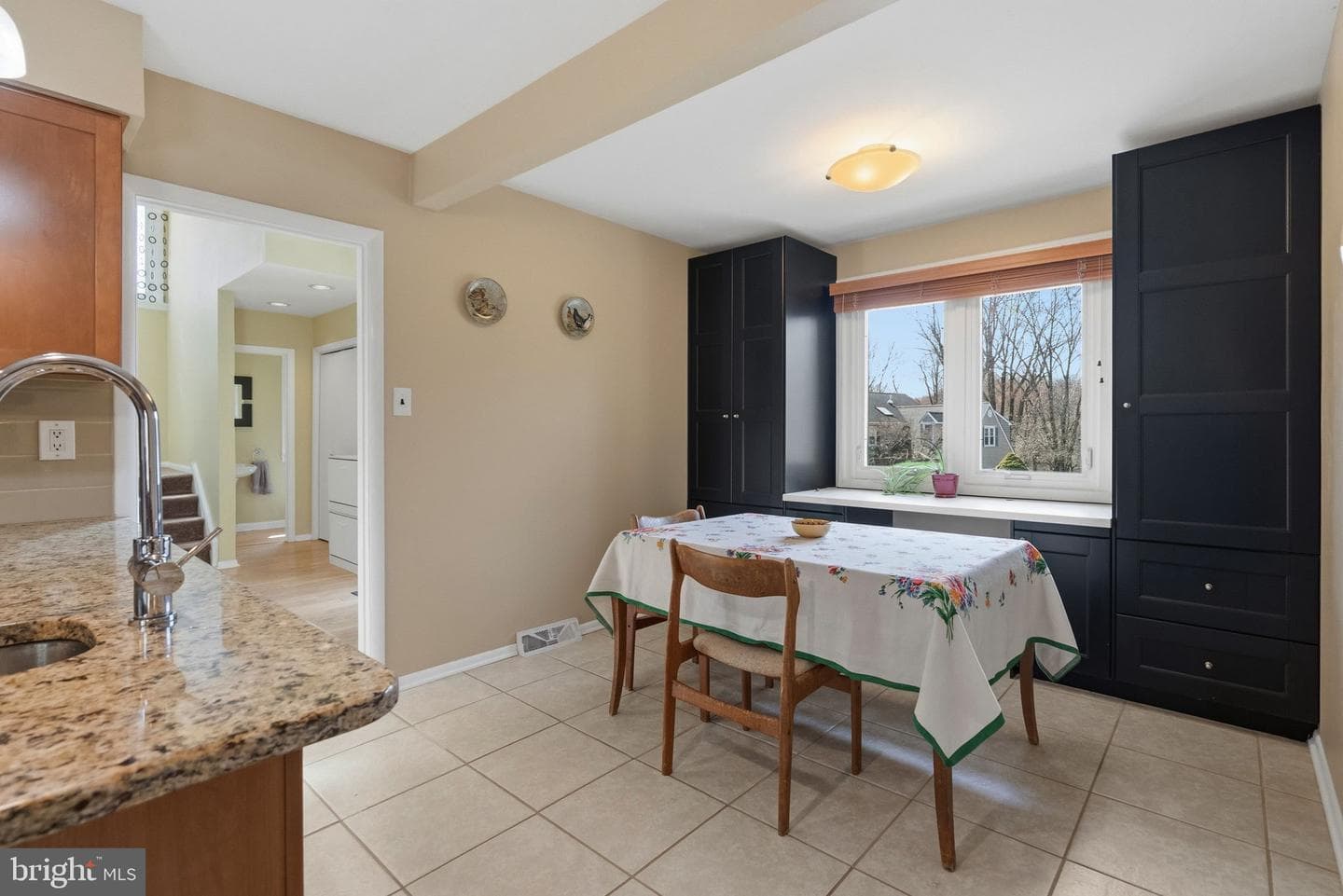 1561 Tanglewood photo 9