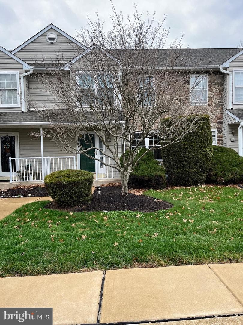 830 Amber Lane photo 2