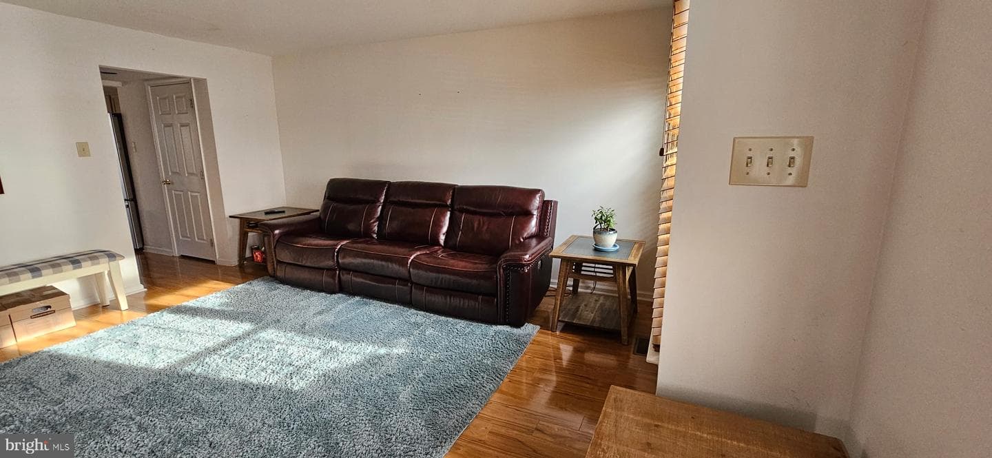 830 Amber Lane photo 9
