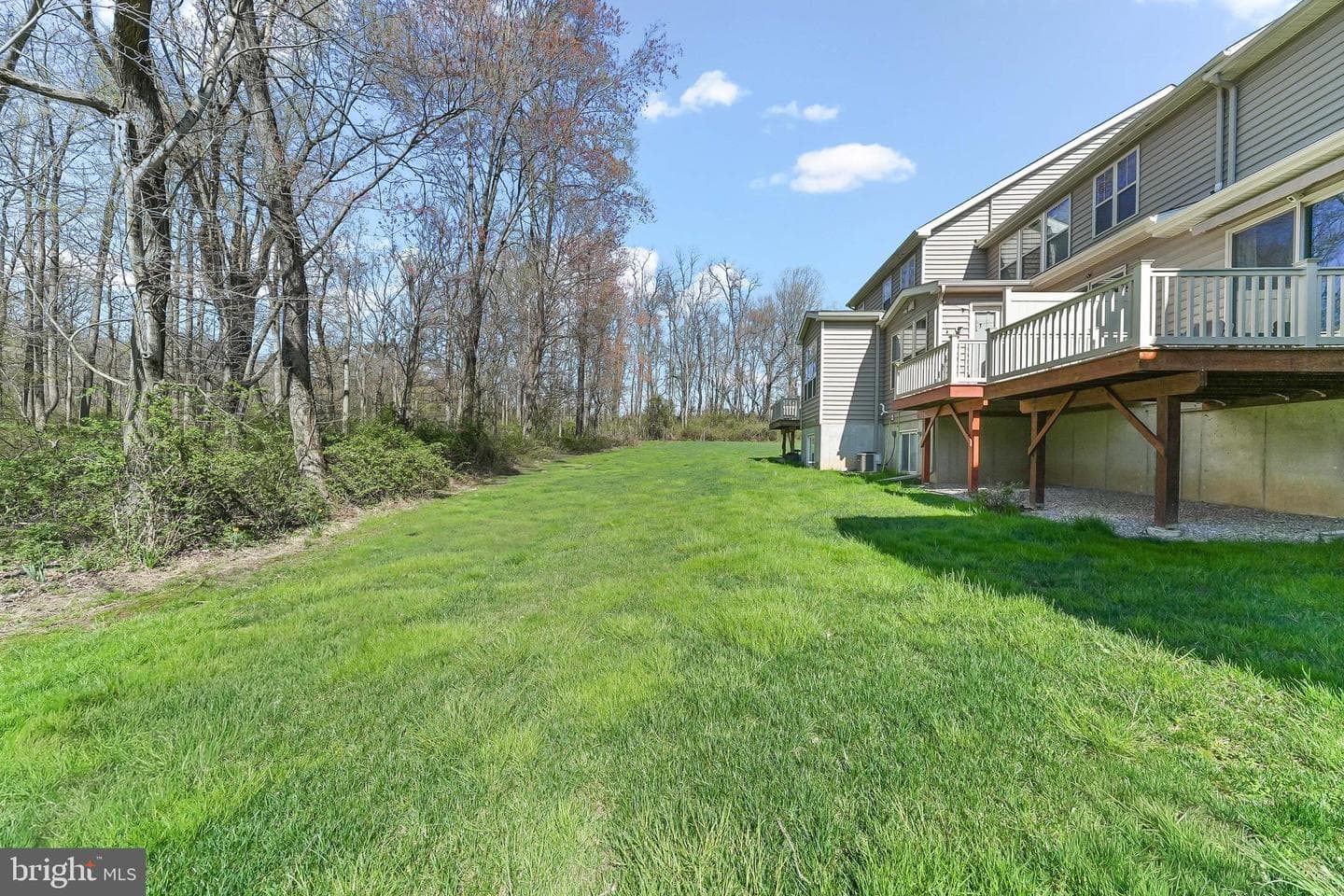 292 Kestrel Court photo 35