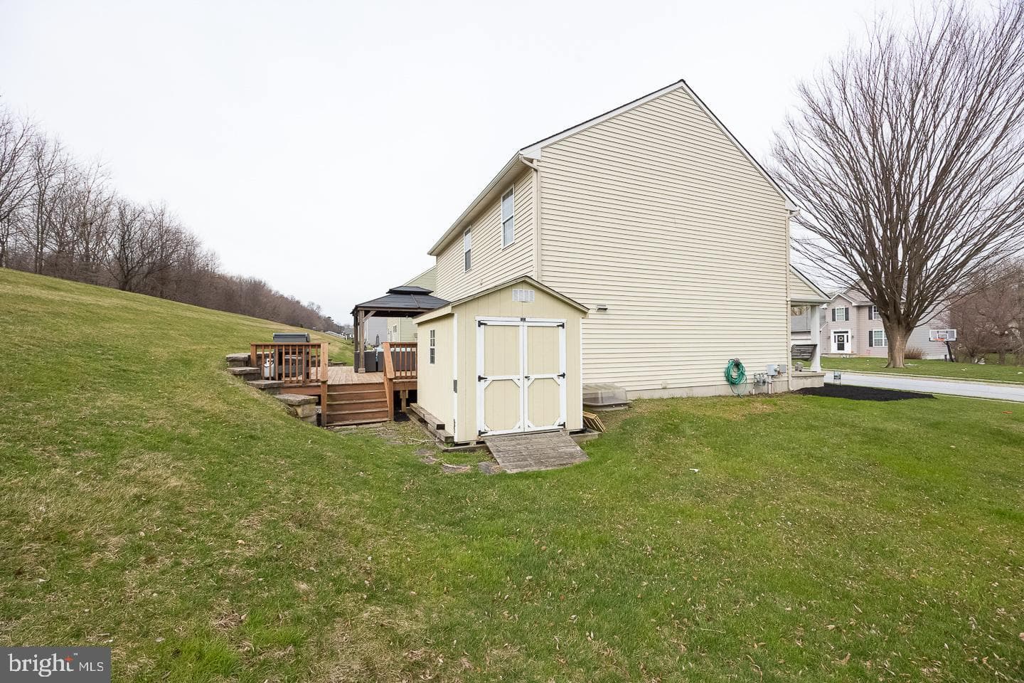 310 W 8th Avenue photo 23