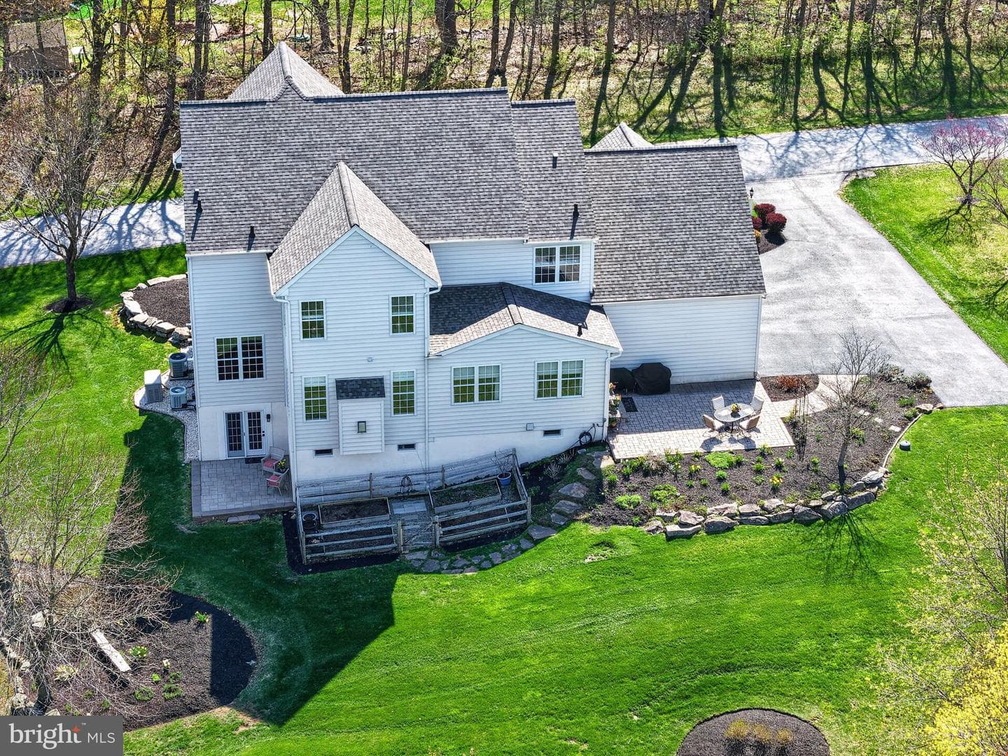 19 Steepleview Drive photo 49