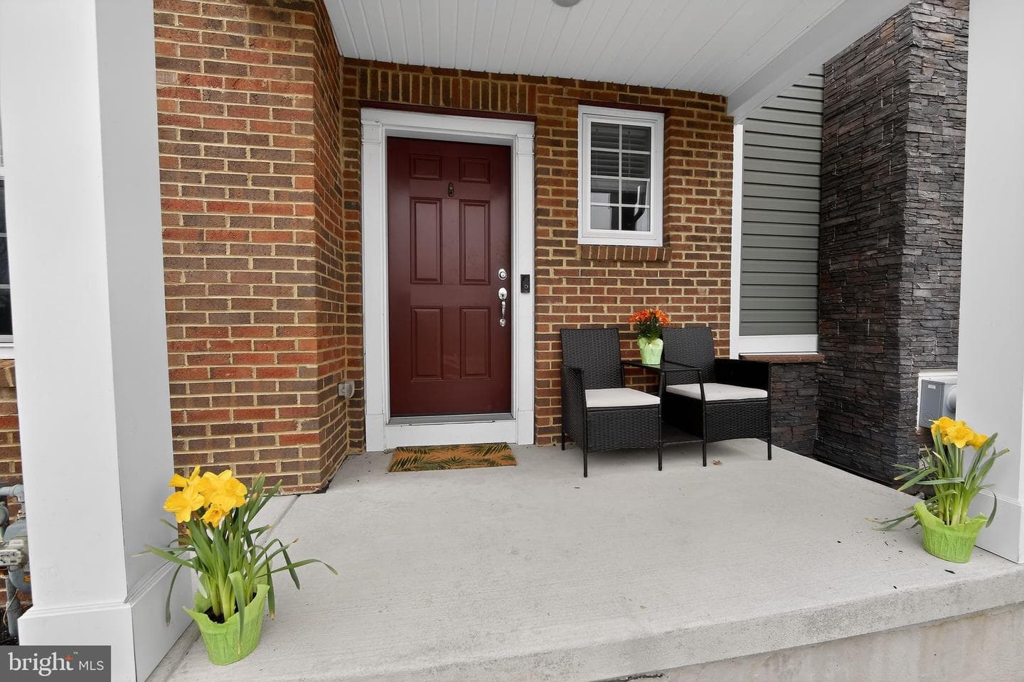 302 Stafford Court photo 3