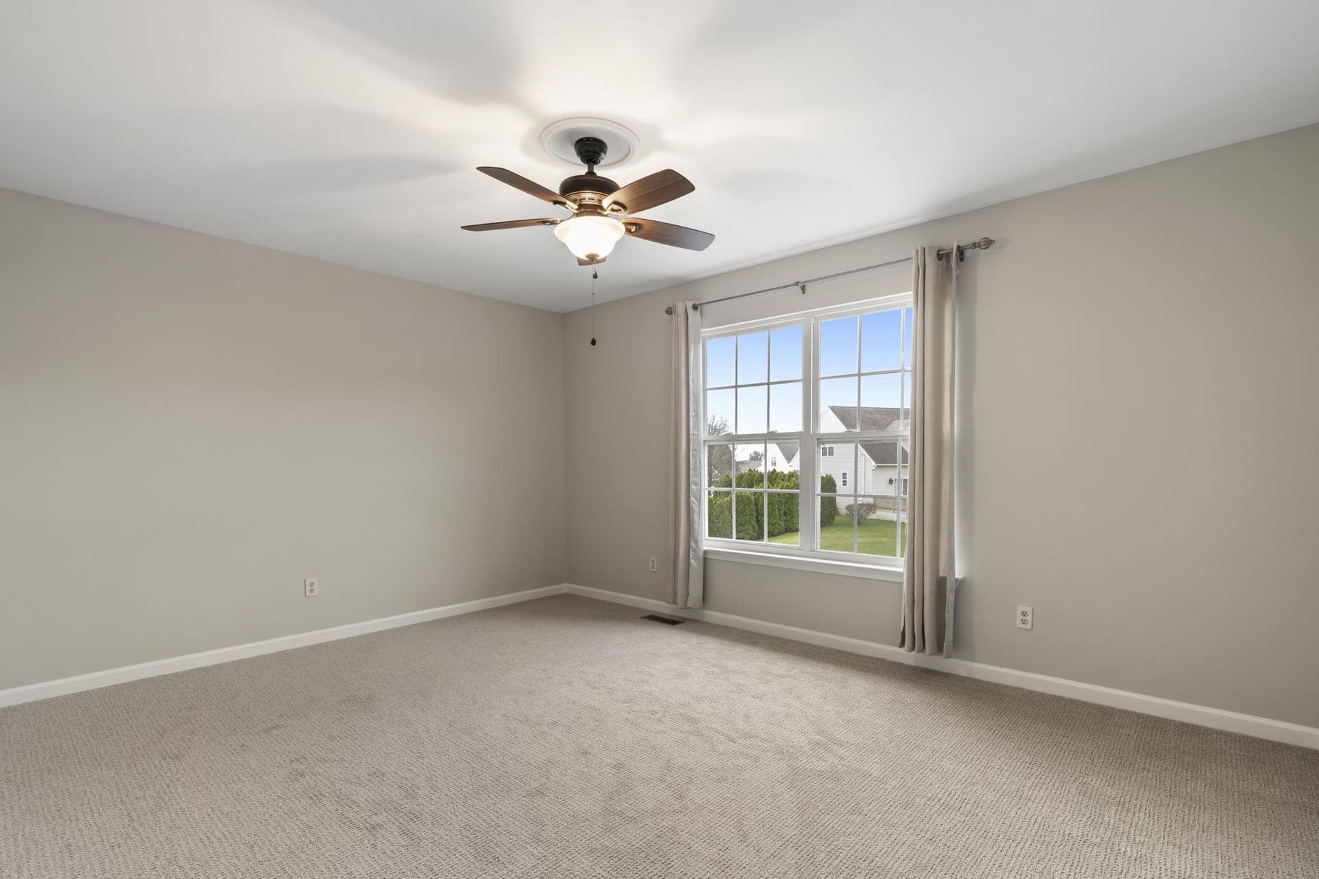 219 Beaumont Drive photo 31