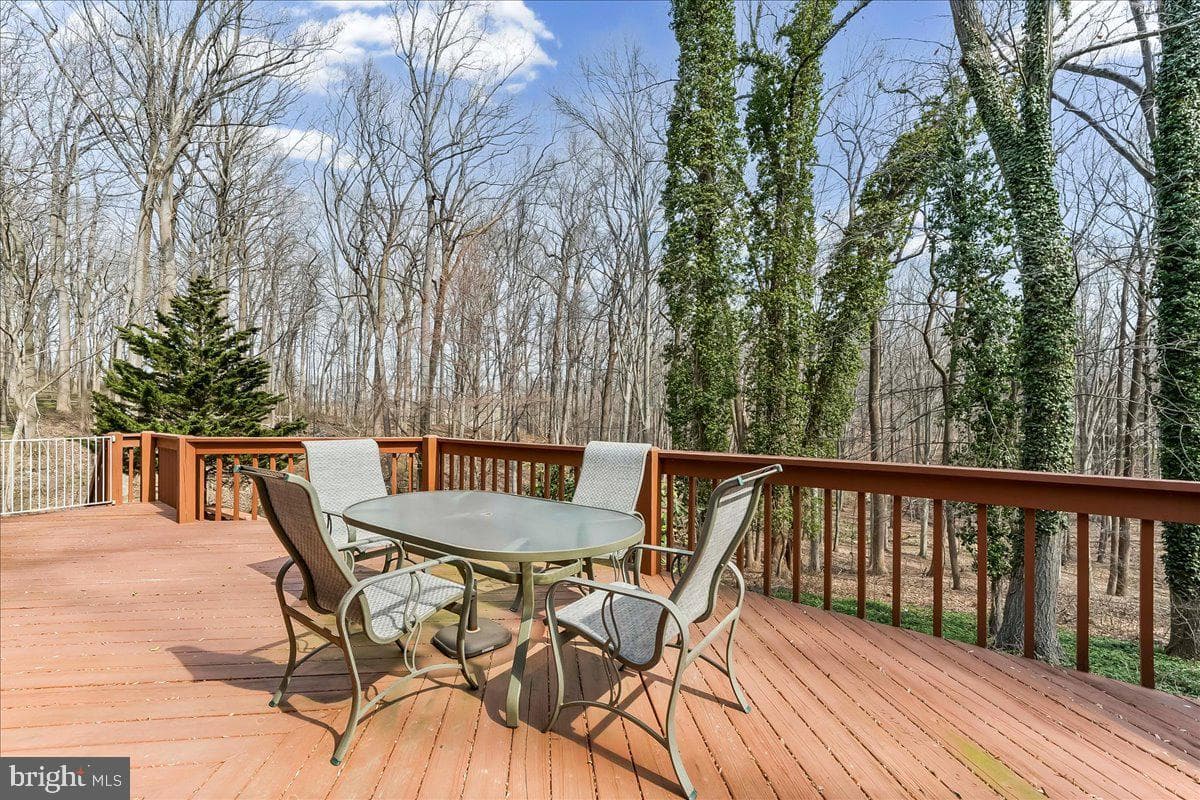 9 Adams Way photo 30