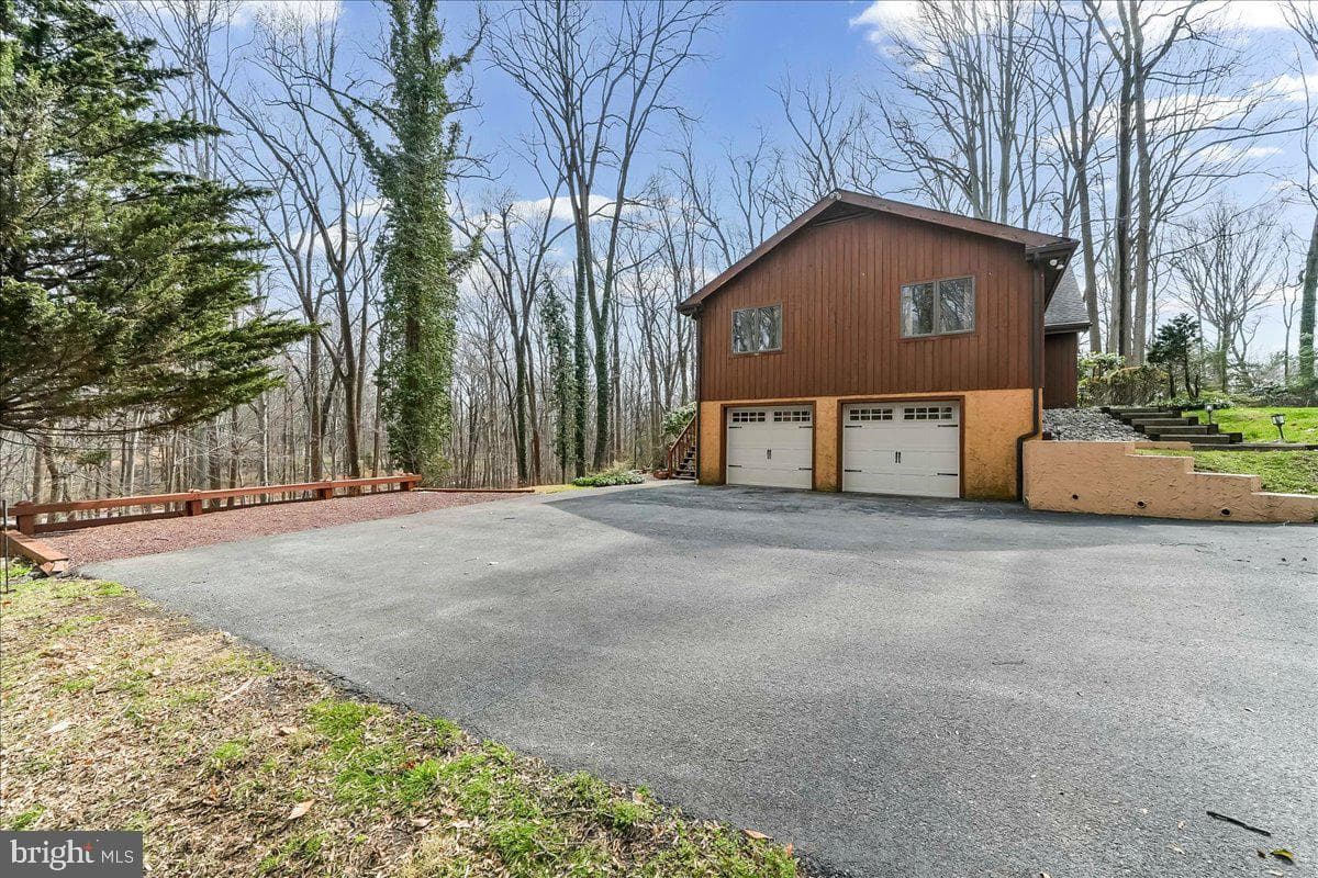 9 Adams Way photo 33
