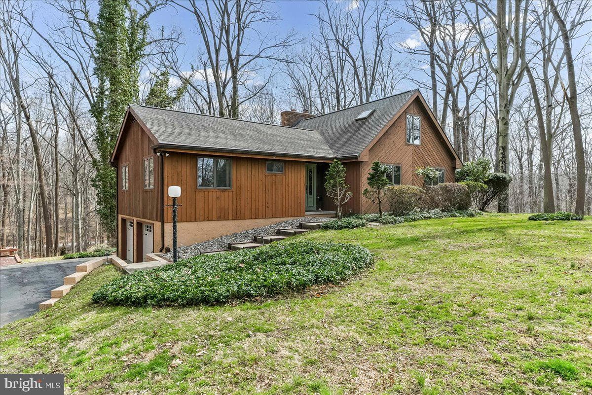 9 Adams Way photo 34
