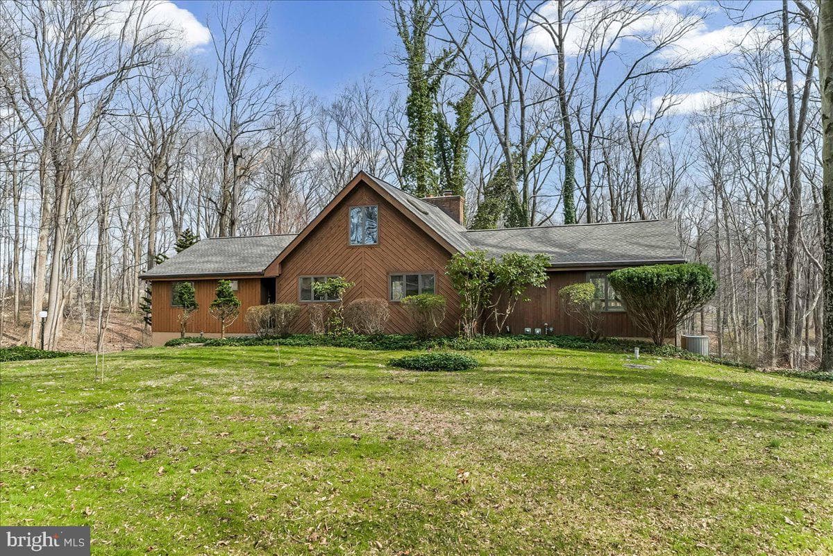 9 Adams Way photo 39