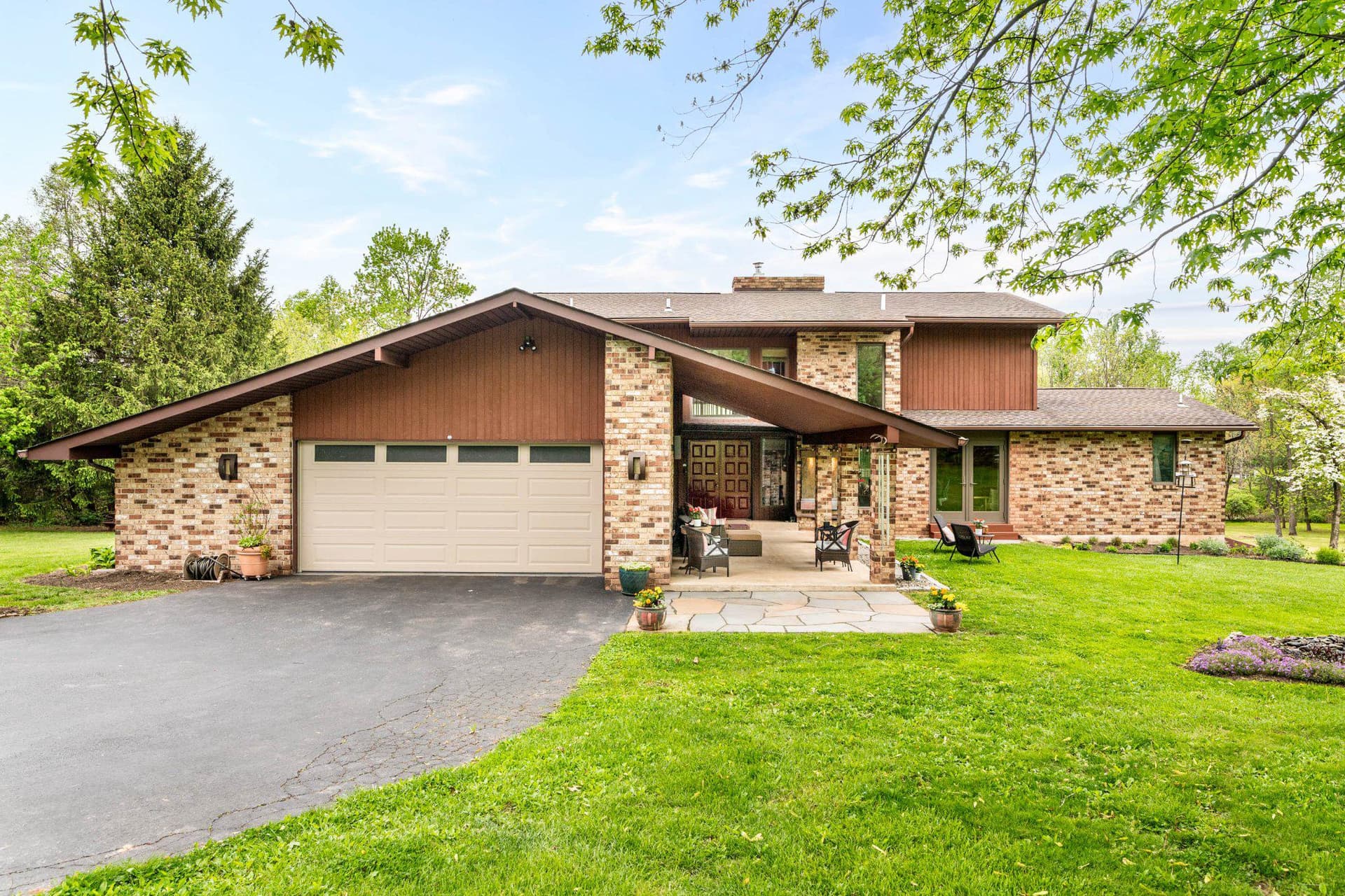 703 Ridge Road photo 1