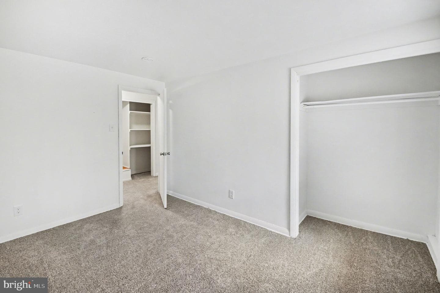 542 Upper Weadley Road photo 24