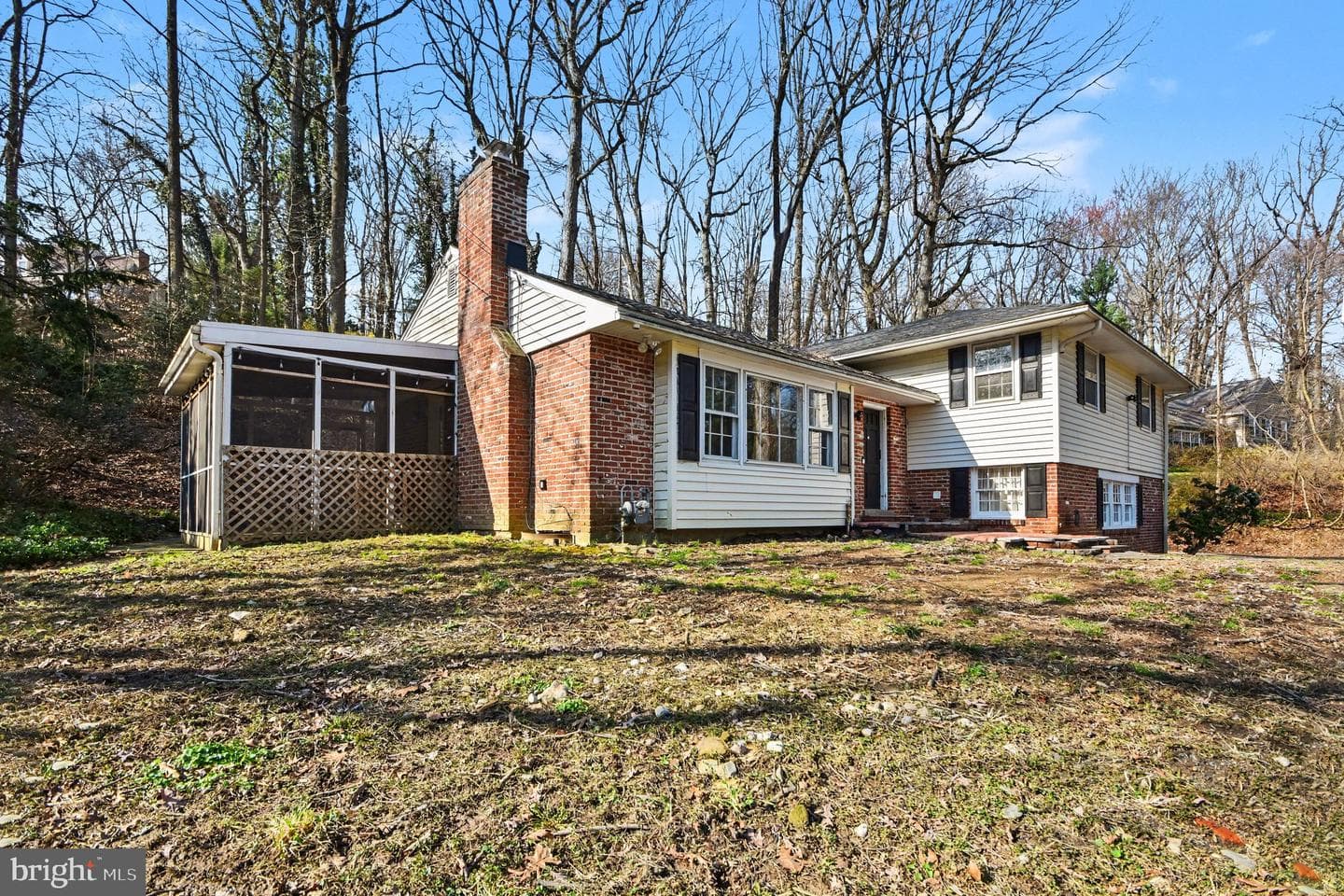 542 Upper Weadley Road photo 3