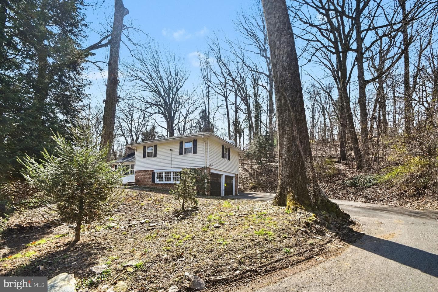 542 Upper Weadley Road photo 4