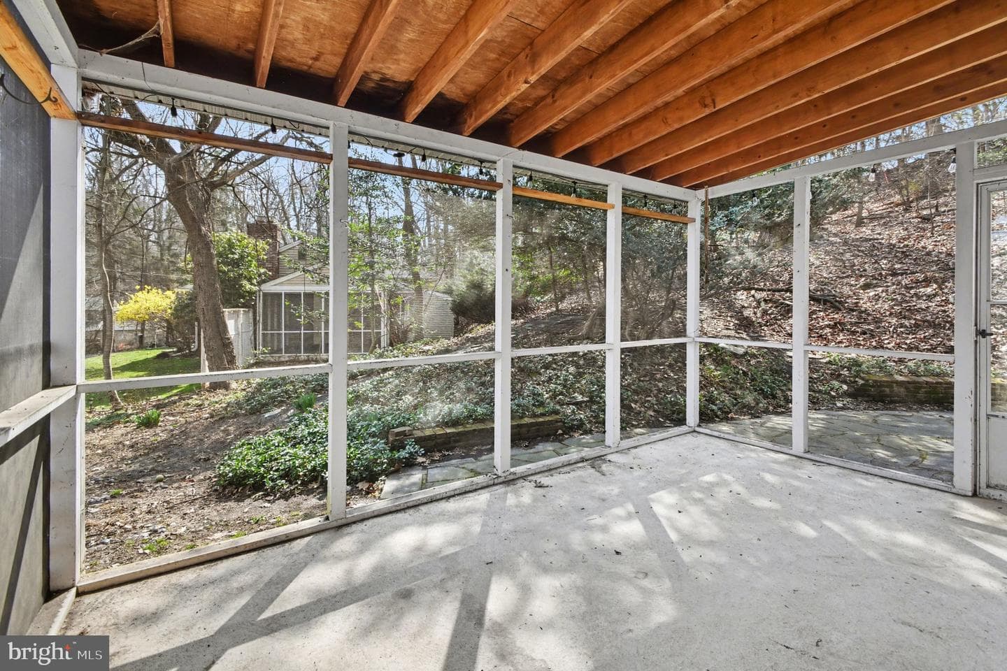 542 Upper Weadley Road photo 40