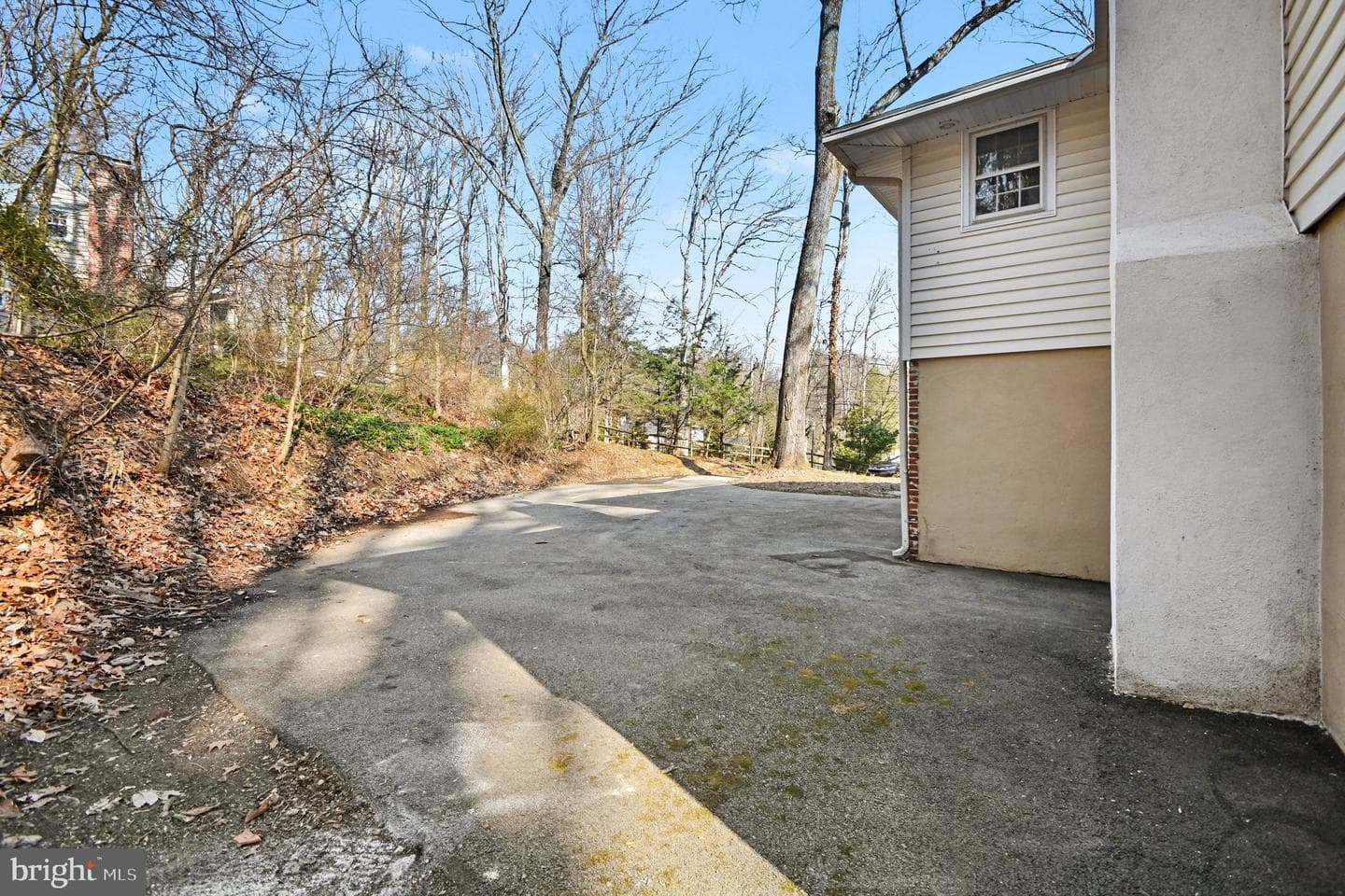 542 Upper Weadley Road photo 43