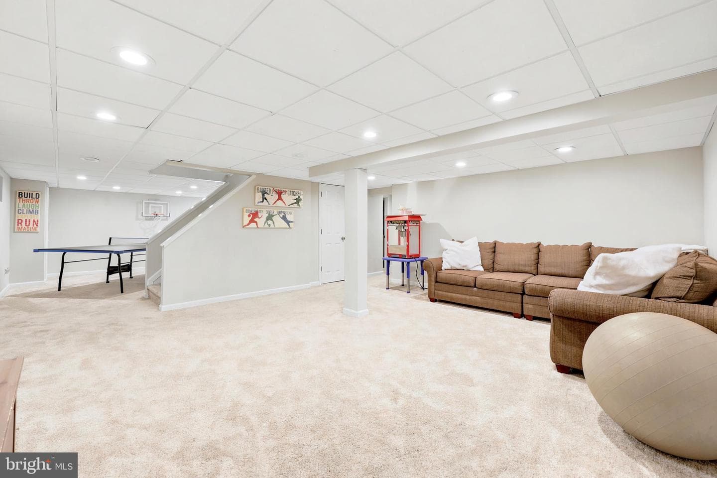 566 Upper Weadley Road photo 40