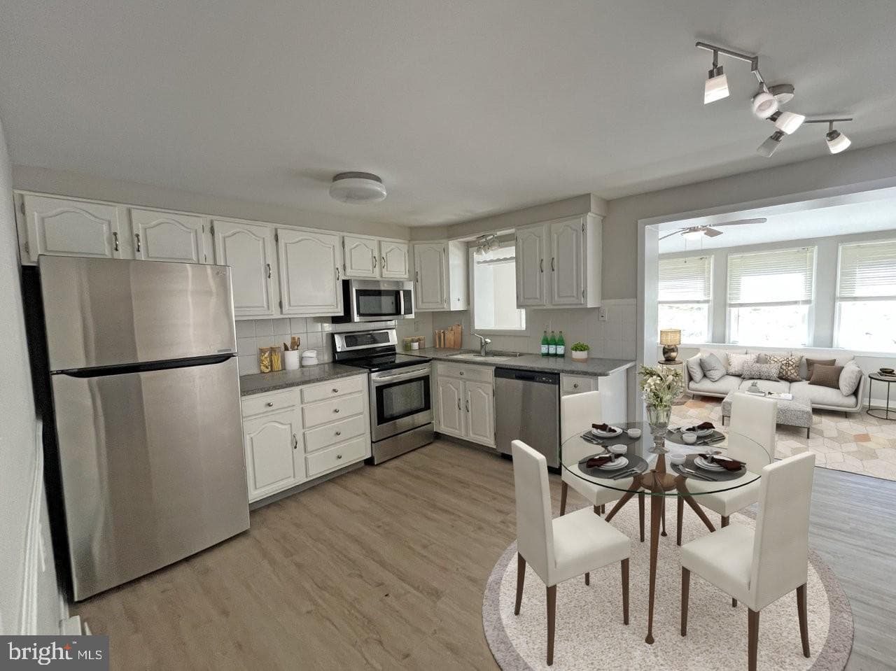 1526 Telegraph Road photo 4