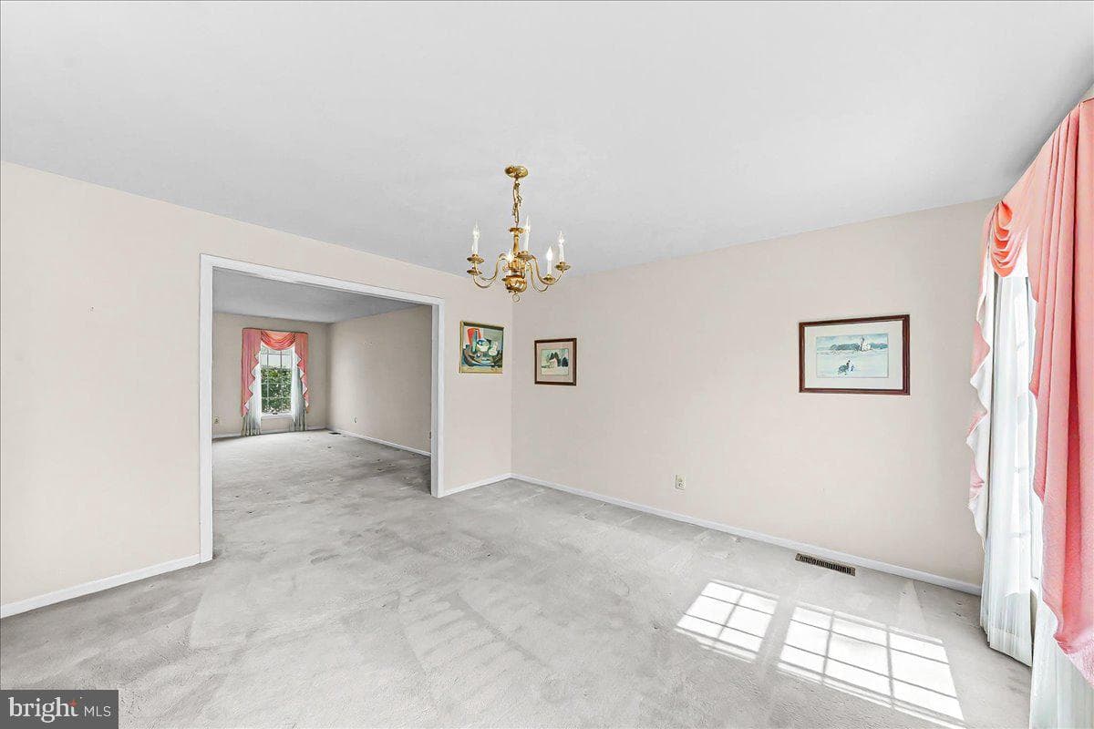 100 Trowbridge Lane photo 14
