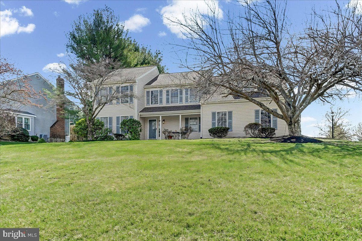 100 Trowbridge Lane photo 2