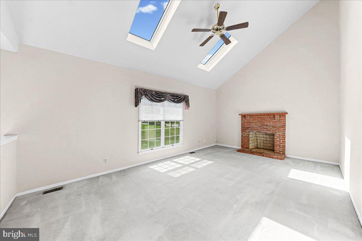 100 Trowbridge Lane photo 21