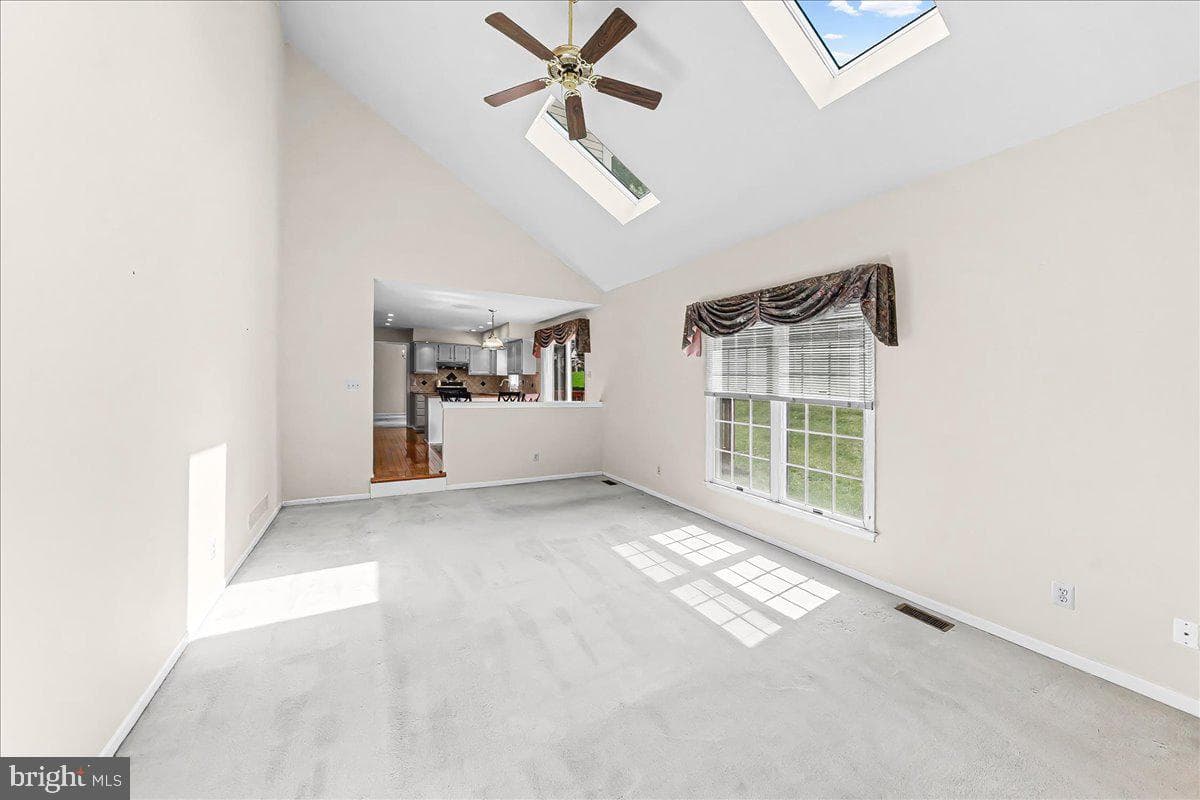 100 Trowbridge Lane photo 23