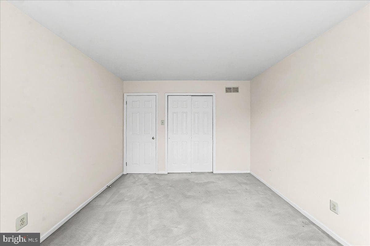 100 Trowbridge Lane photo 34