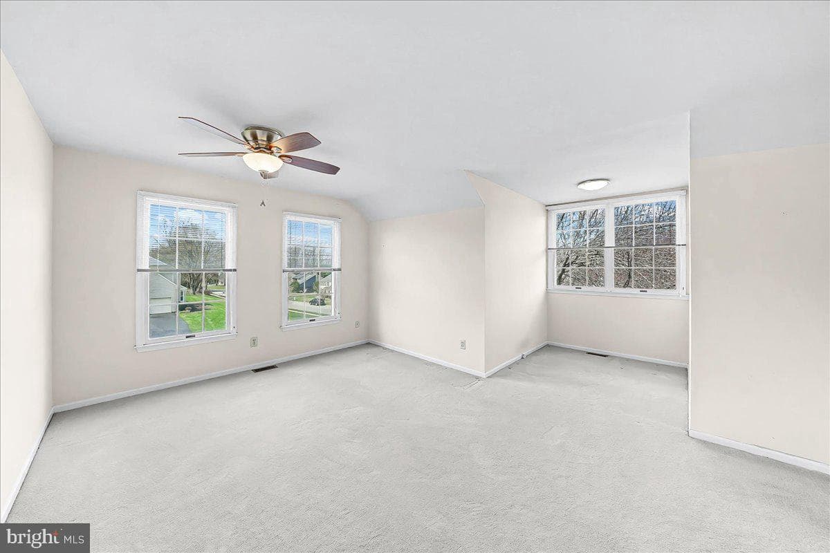 100 Trowbridge Lane photo 35