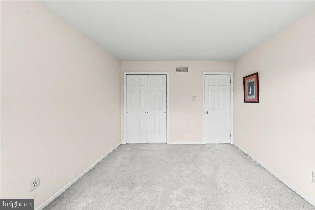 100 Trowbridge Lane photo 38