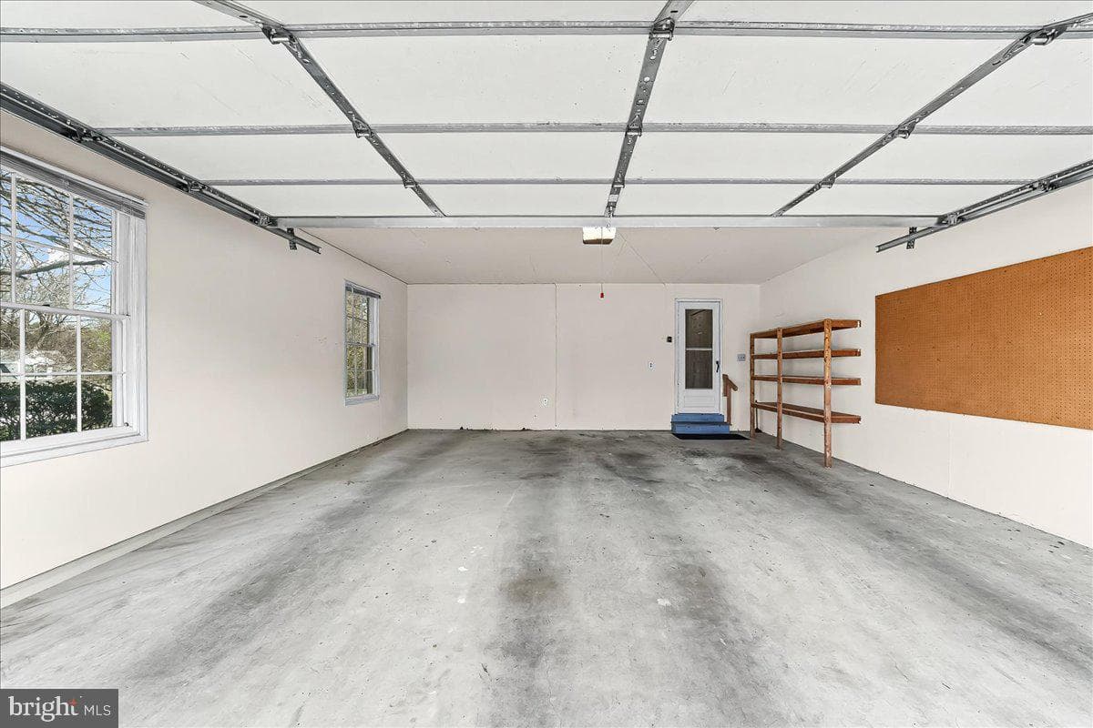 100 Trowbridge Lane photo 42