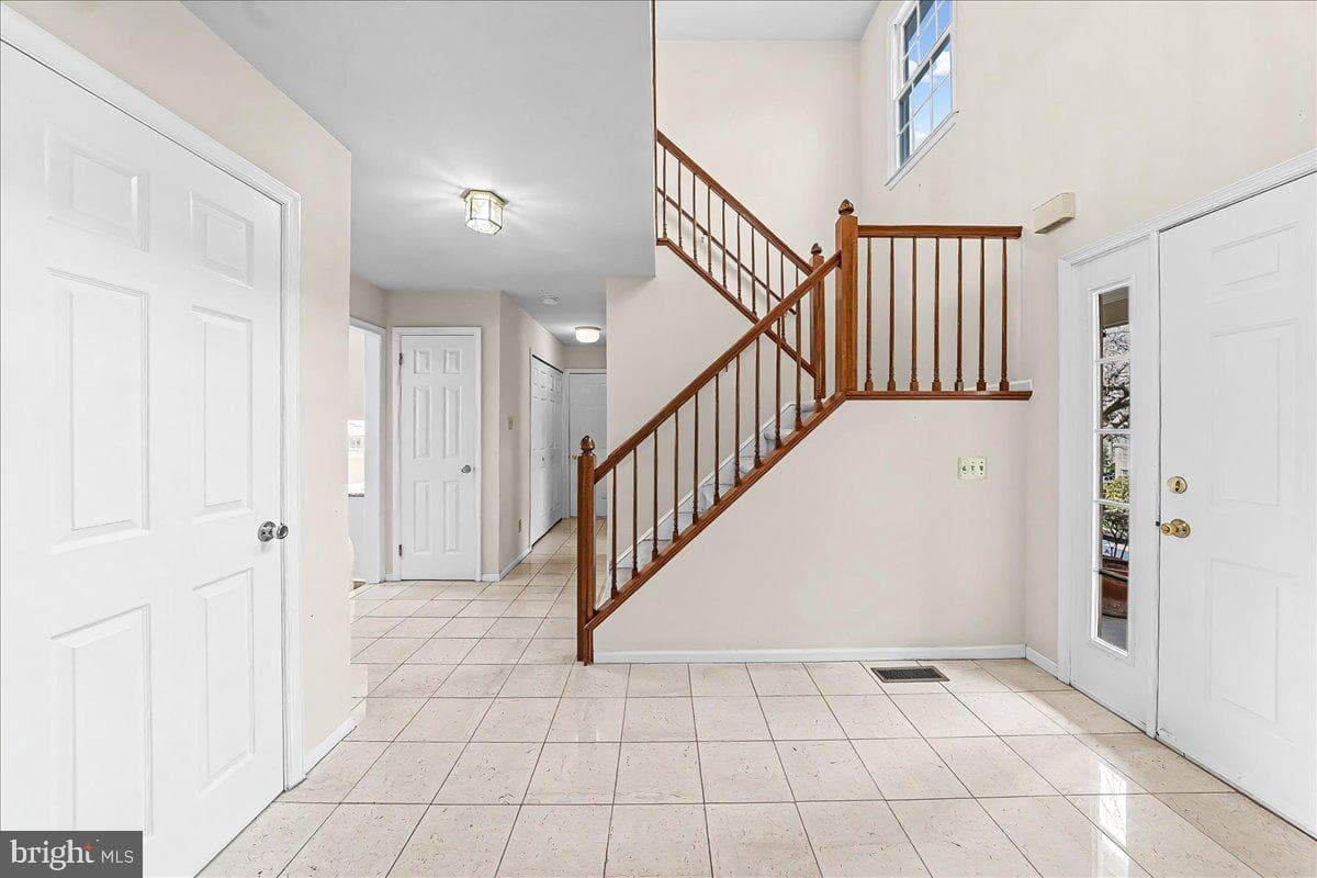 100 Trowbridge Lane photo 8