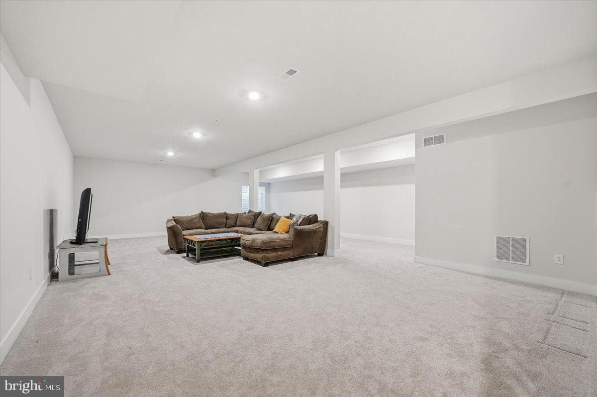 279 Red Leaf Lane photo 25