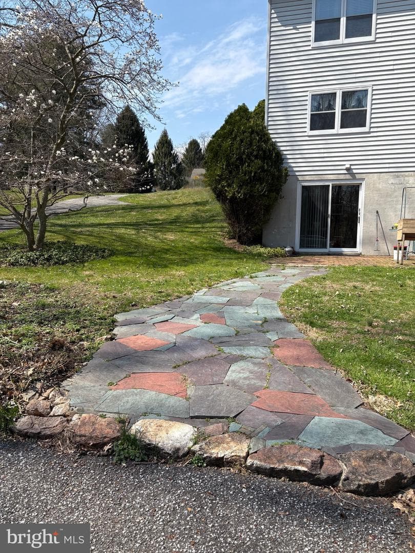 8 Briar Chase Road photo 31
