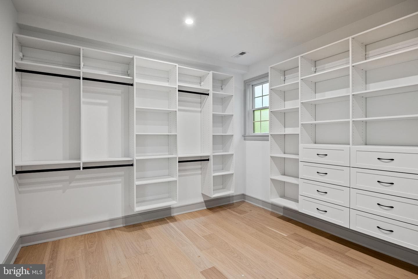 1179 Beaumont Road photo 19