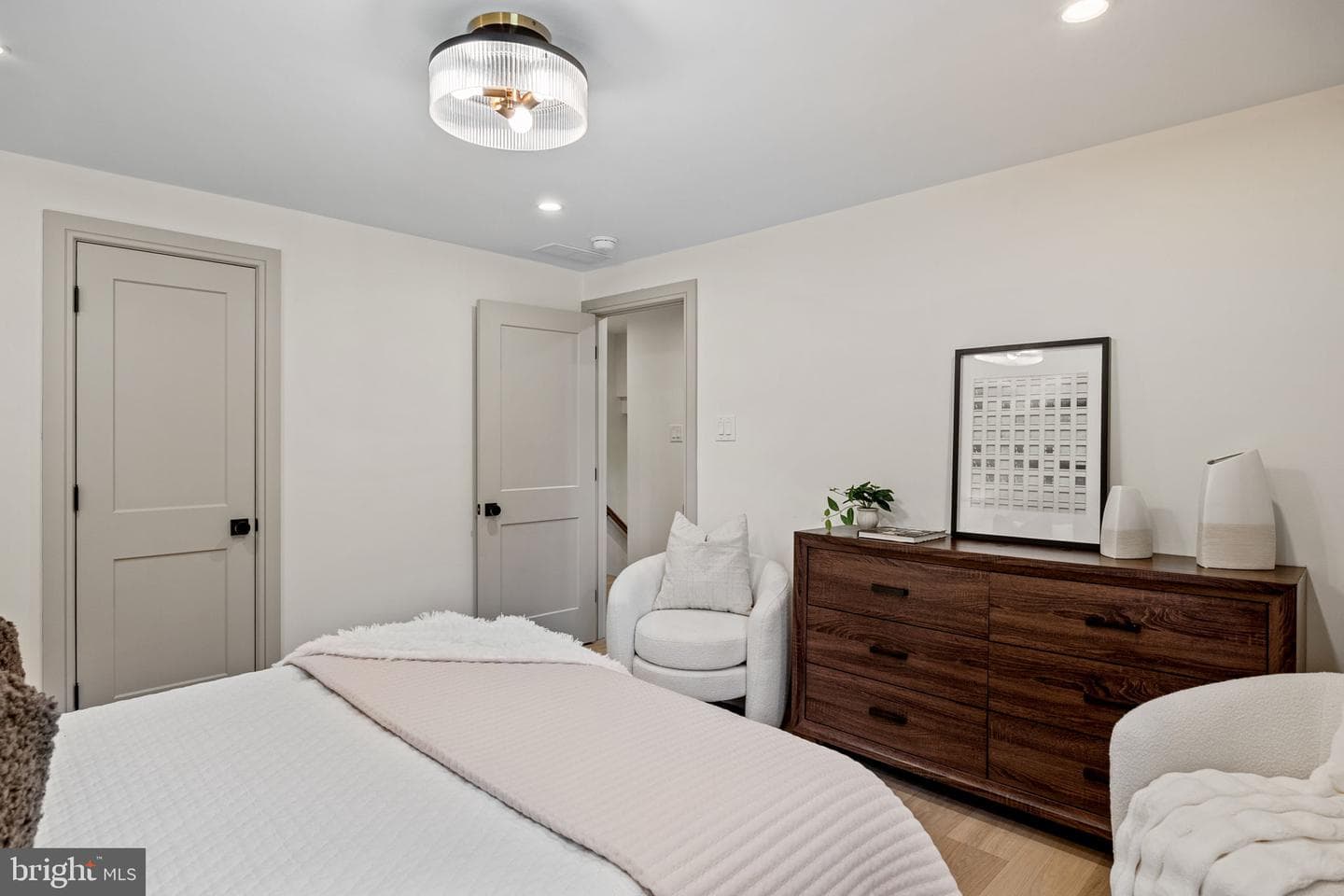 1179 Beaumont Road photo 38